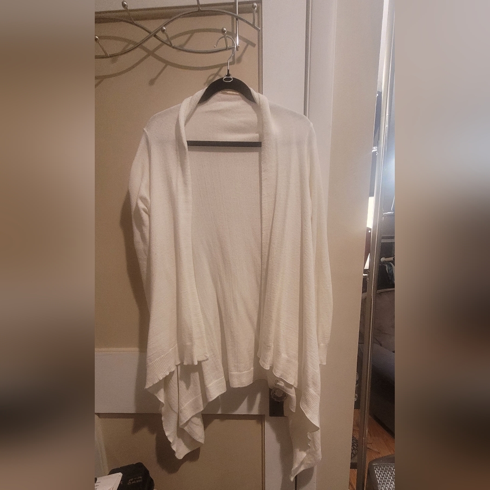 AZZ Elegant White Women's Sweater Cardigan So Soft And Warm L/XL